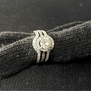 Set (3) of Platinum Diamond rings.